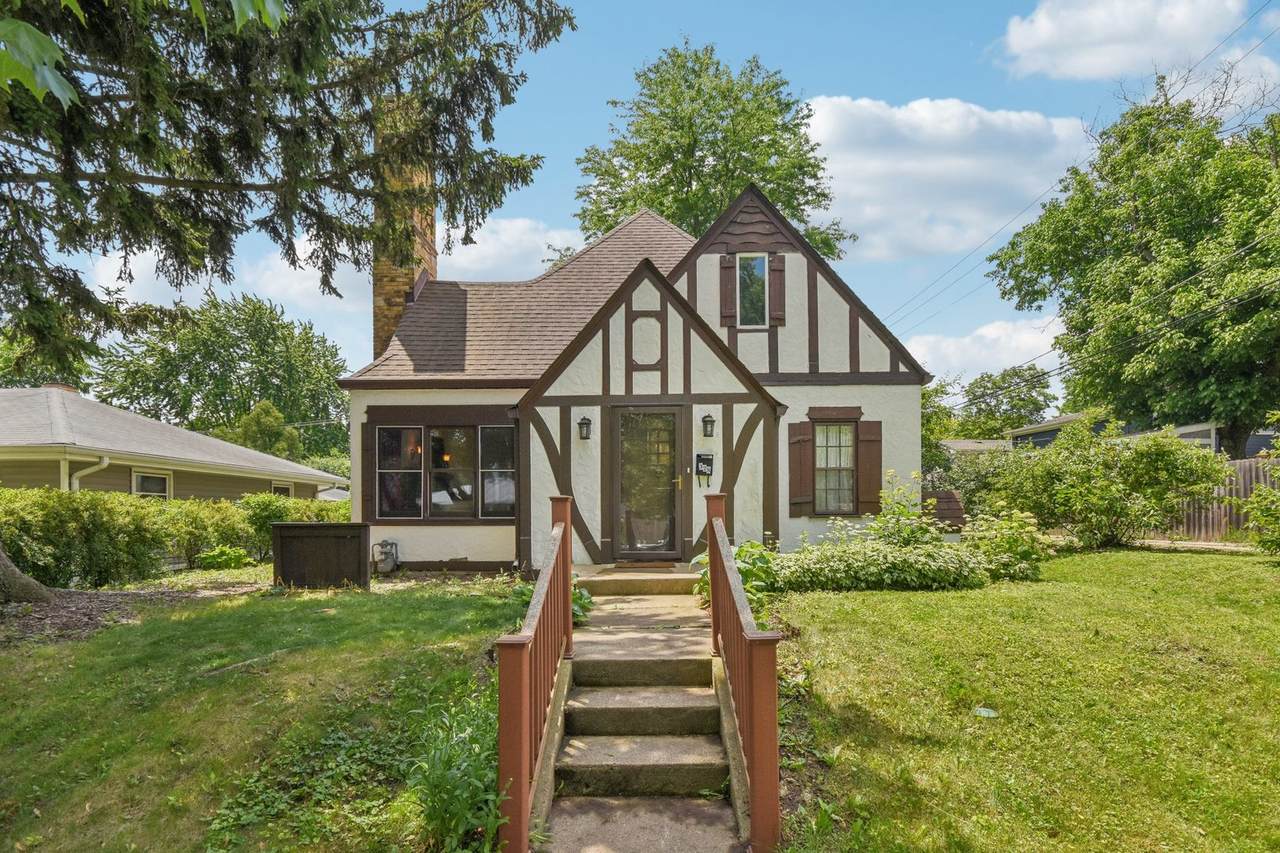 328 Shaddle Avenue - Photo 1