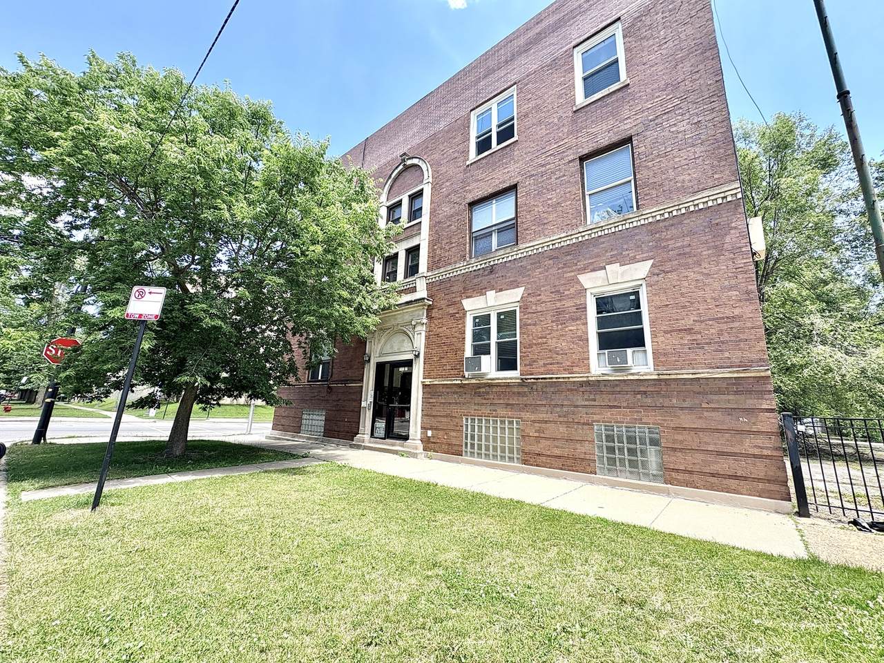 6103 Ingleside Avenue - Photo 1