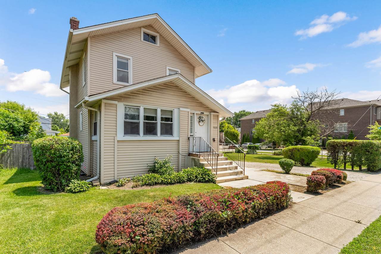 4265 Eberly Avenue - Photo 1