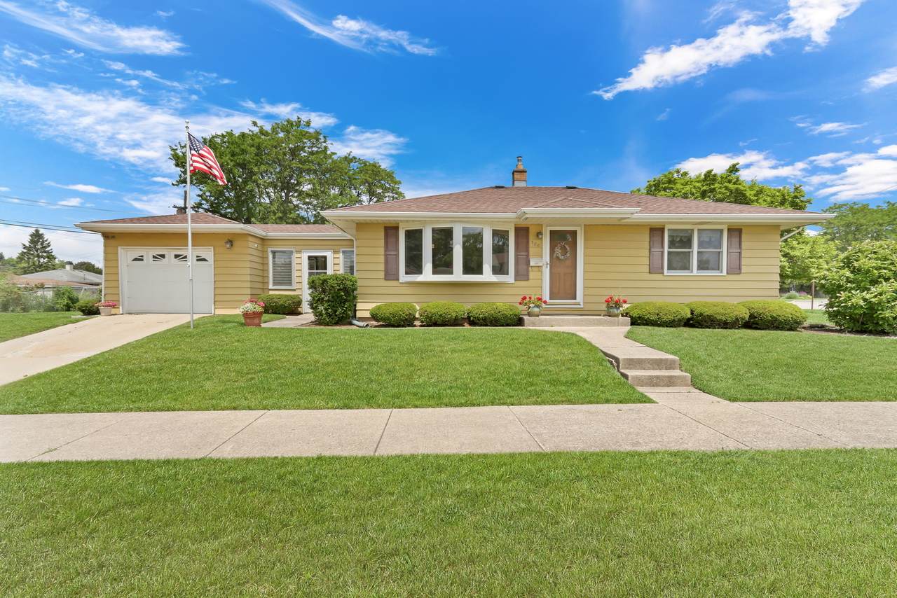 900 Merton Avenue - Photo 1