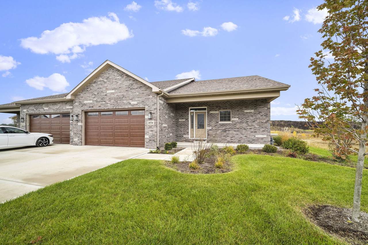 25133 Westwind Drive - Photo 1