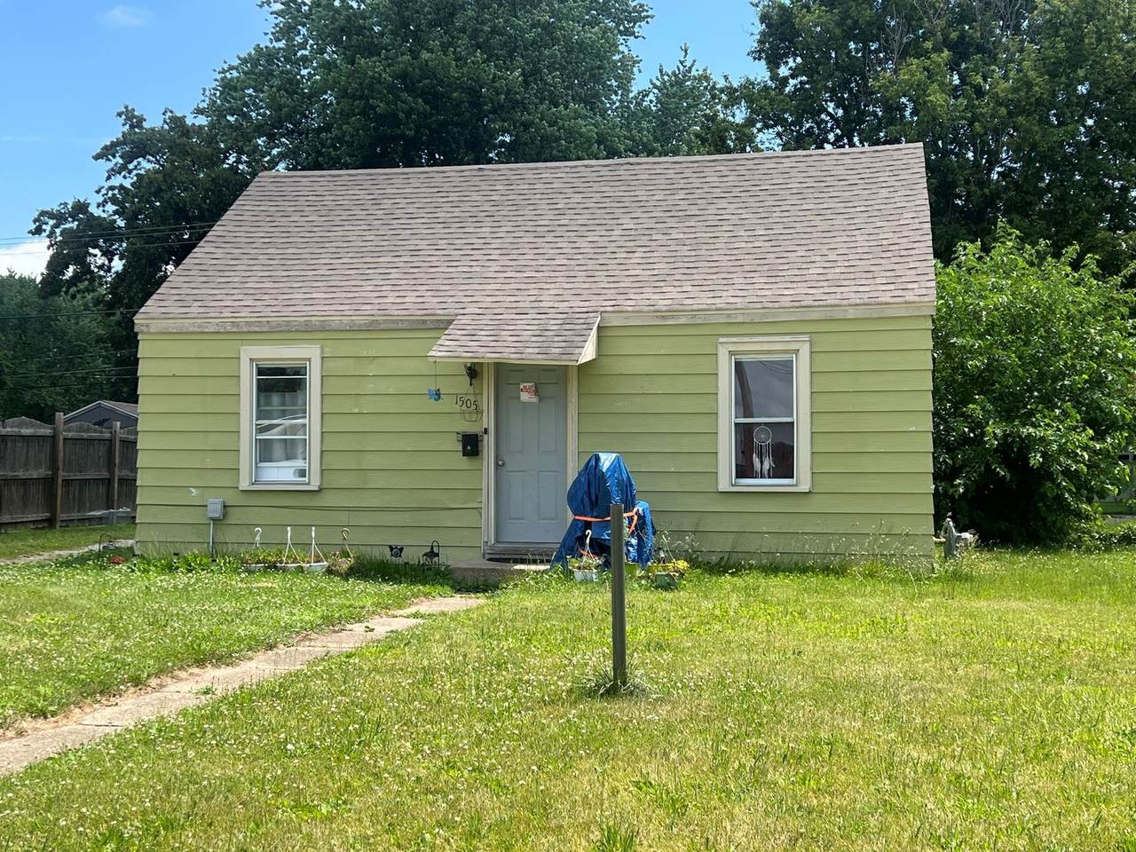 1505 14th Avenue - Photo 1