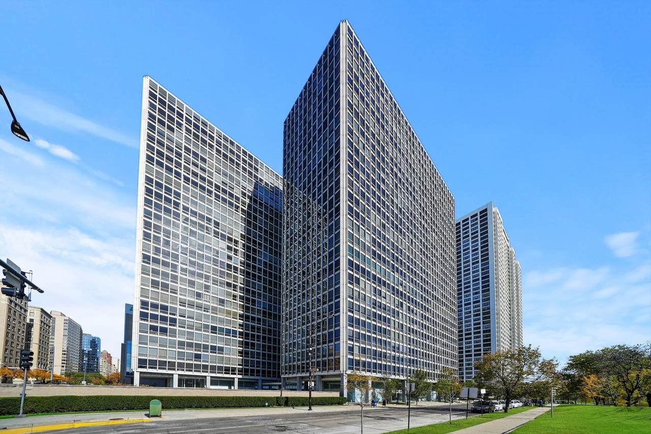 330 Diversey Parkway - Photo 1