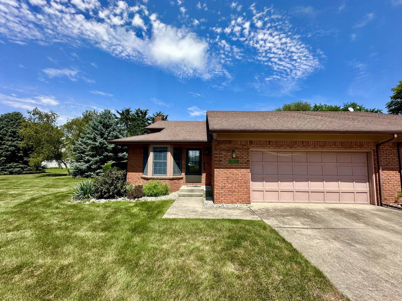 1436 Dickens Court - Photo 1