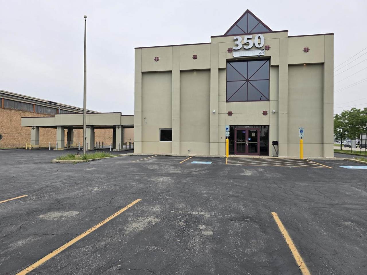 350 North Avenue - Photo 1