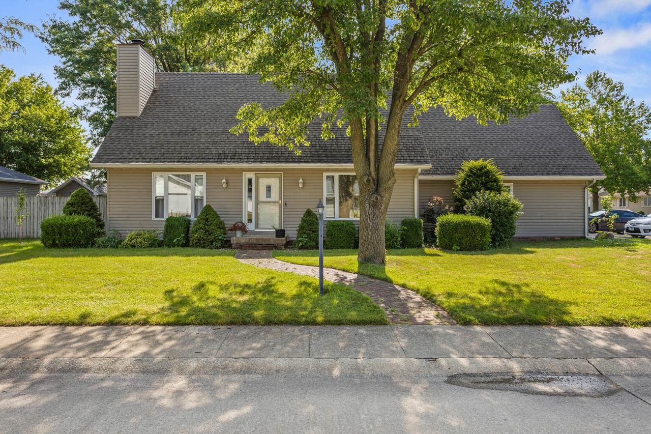 101 Carriage Court - Photo 1