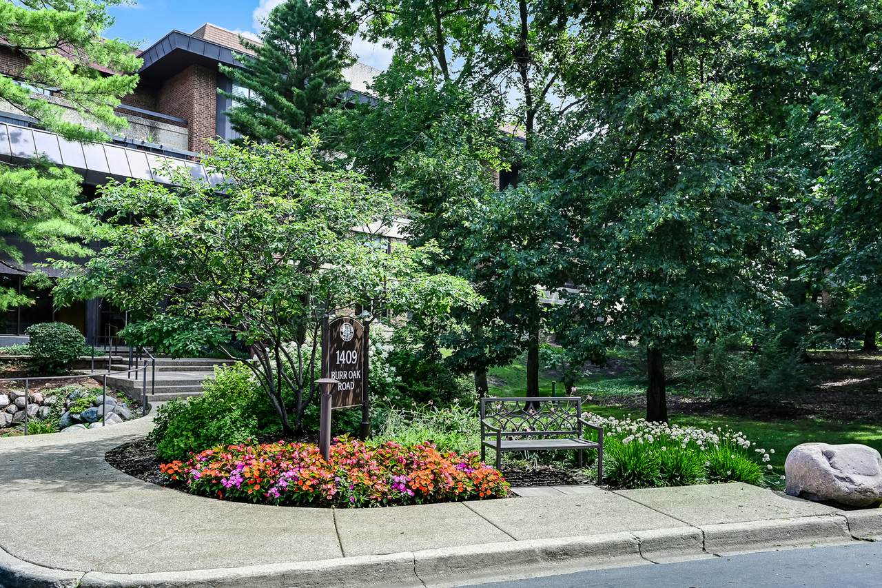 1409 Burr Oak Road - Photo 1