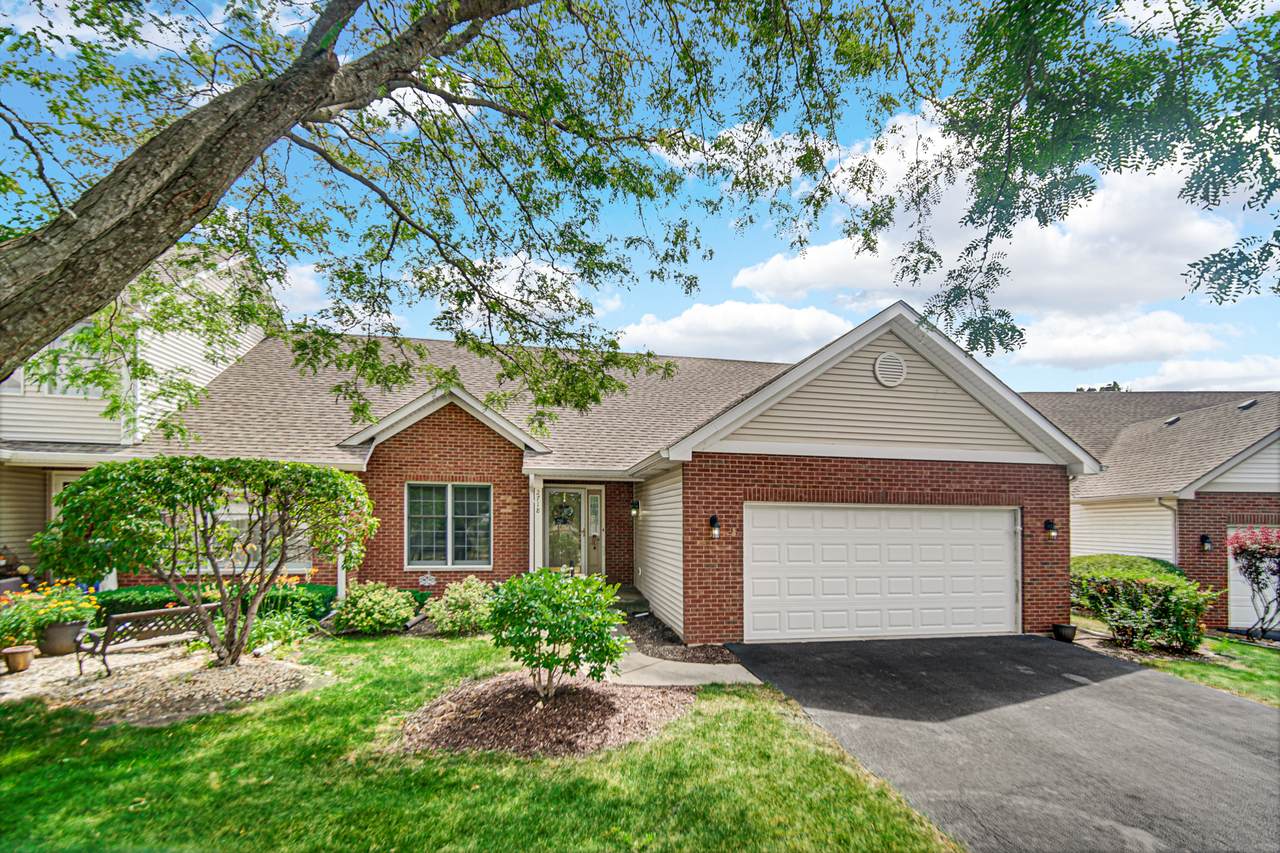 2718 Lake Side Circle - Photo 1