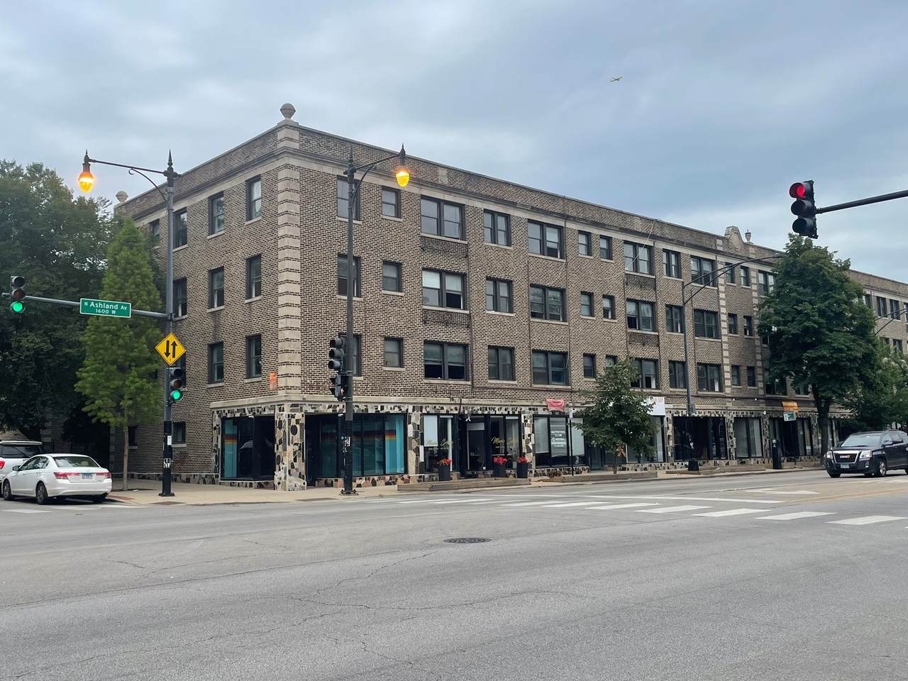 5633-53 Ashland Avenue - Photo 1