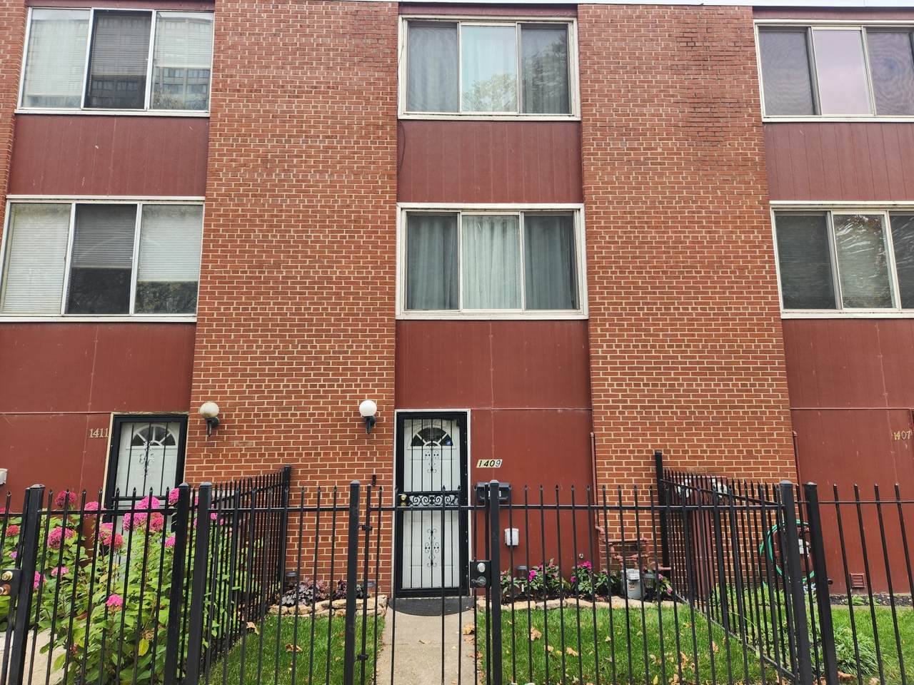 1409 49th Street - Photo 1