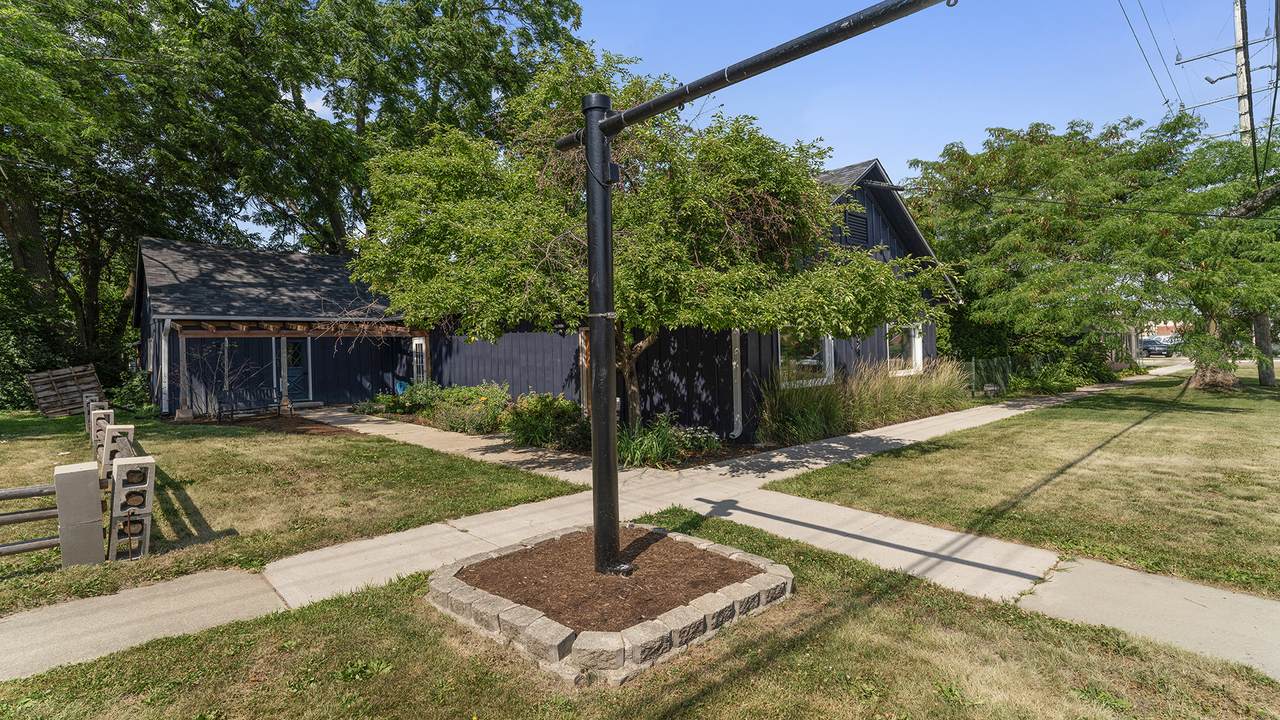 502 Franklin Street - Photo 1