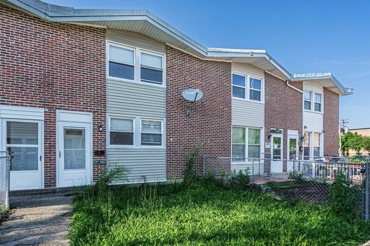 2059 Pine Street - Photo 1