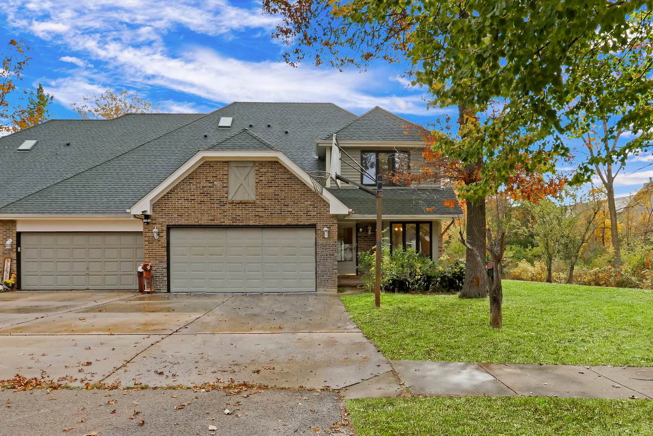 3951 Blackstone Avenue - Photo 1