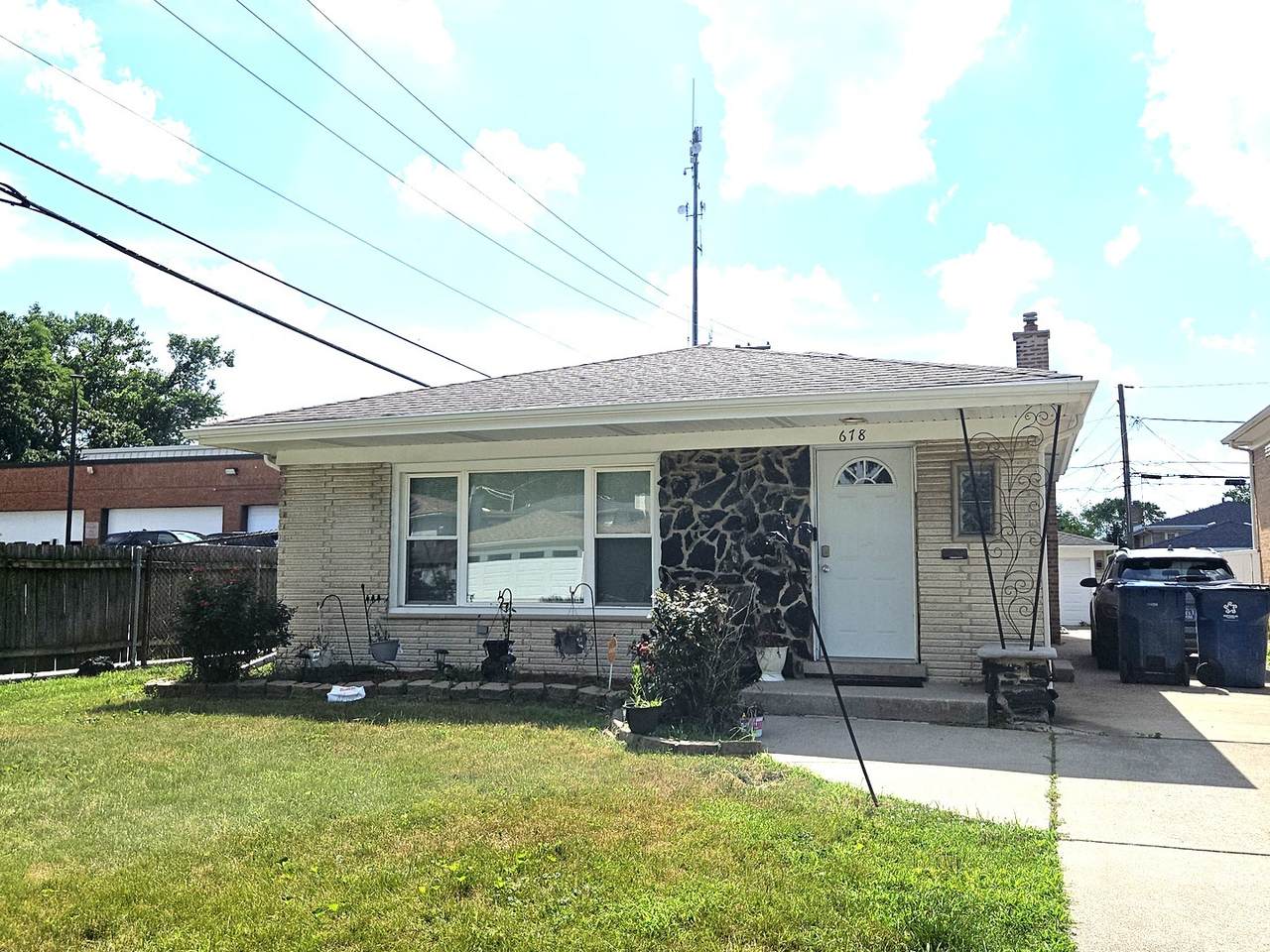 678 Muskegon Avenue - Photo 1
