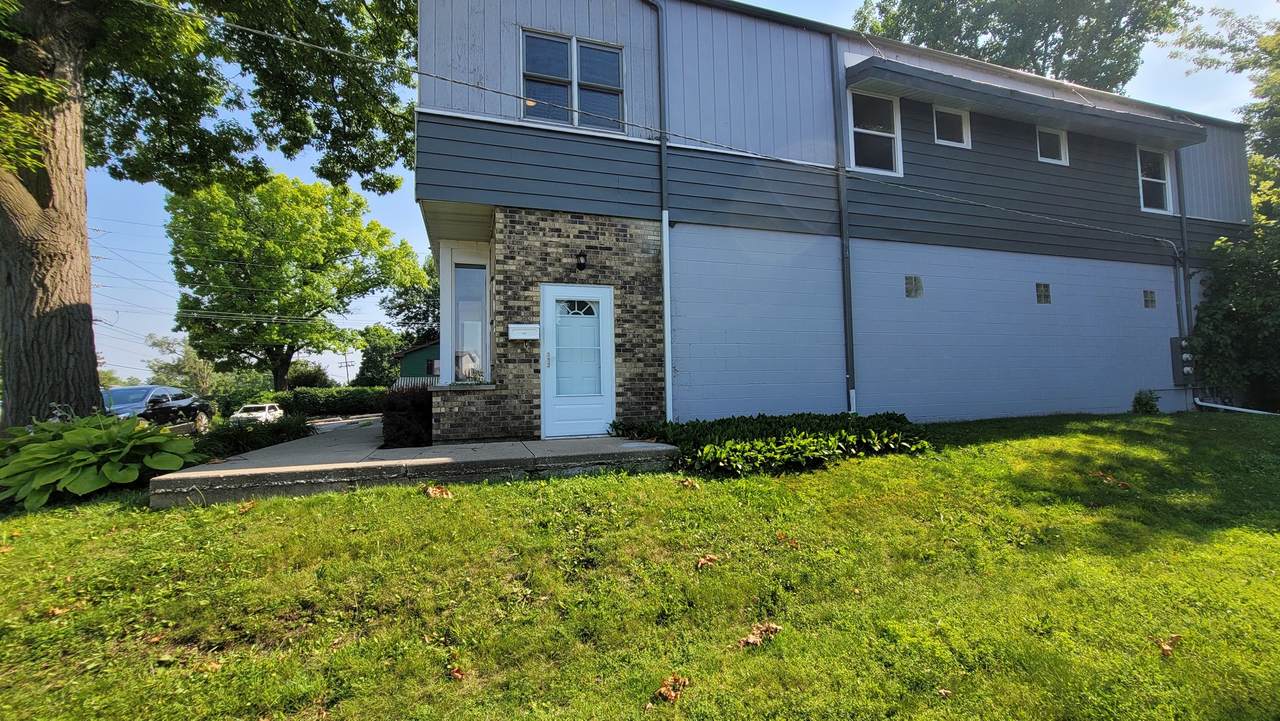 792 Barron Boulevard - Photo 1