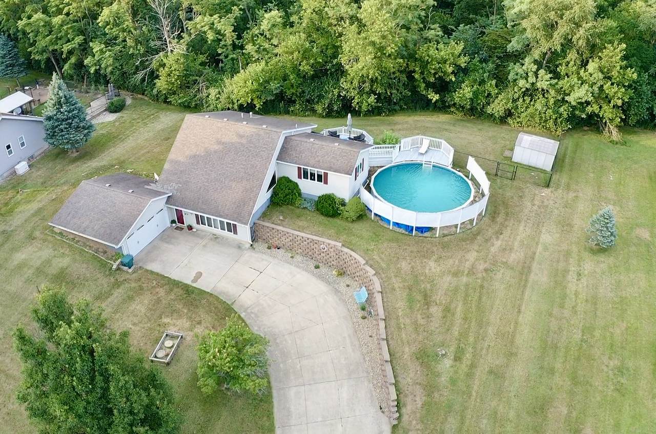 4100 Valley Drive - Photo 1