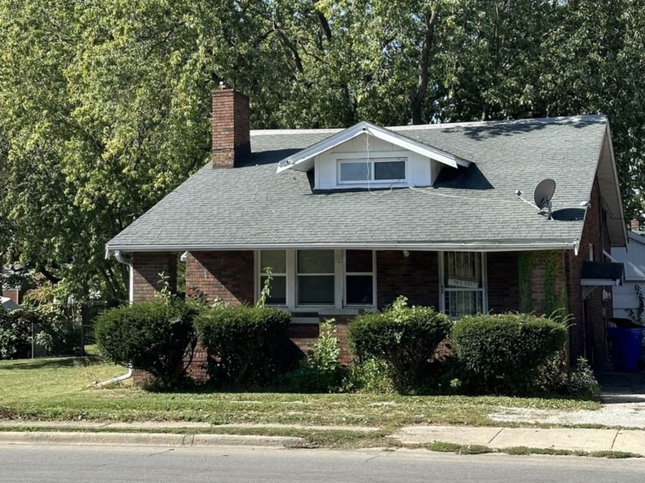 729 22nd Street - Photo 1