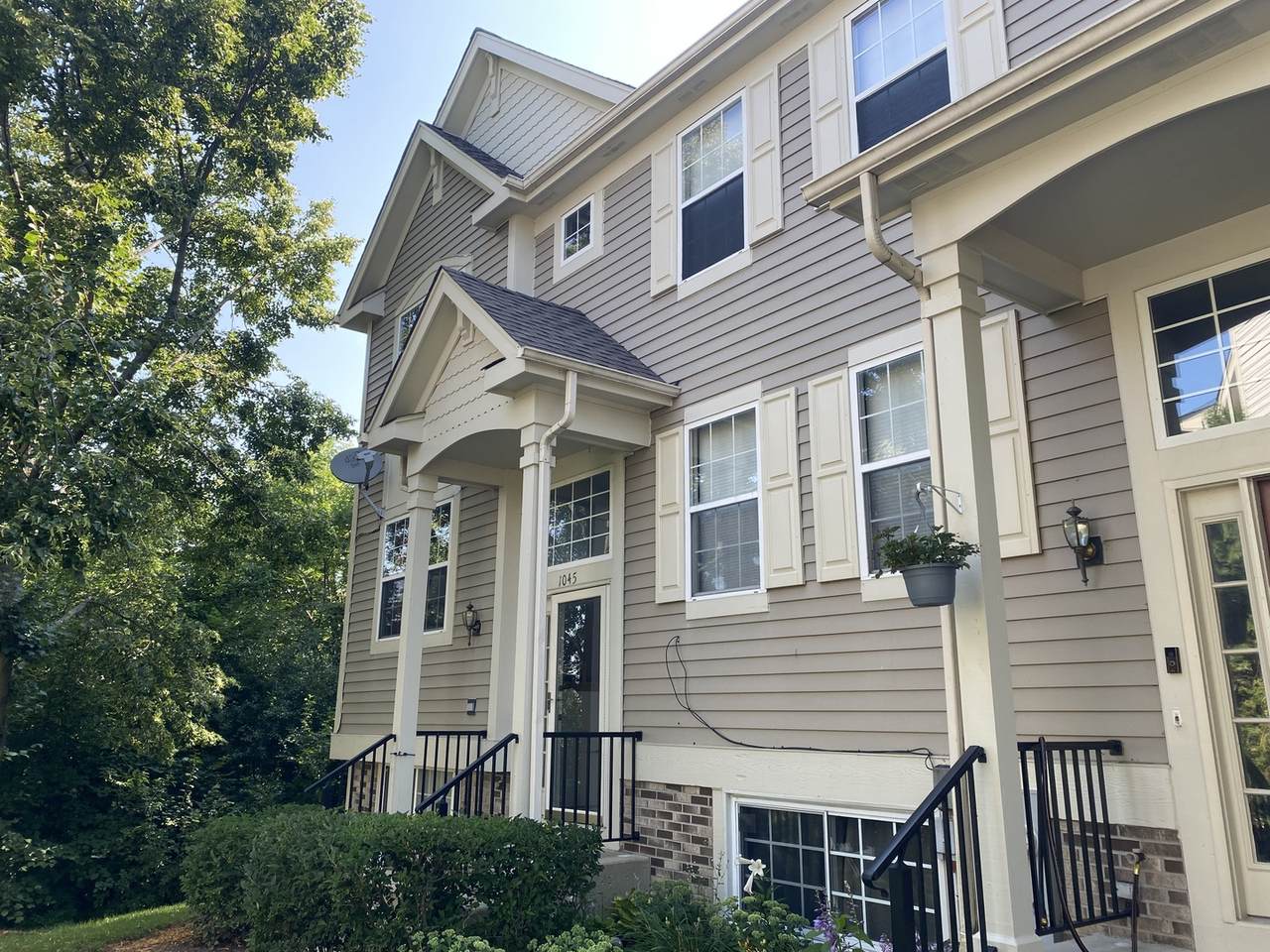 1045 Manchester Circle - Photo 1