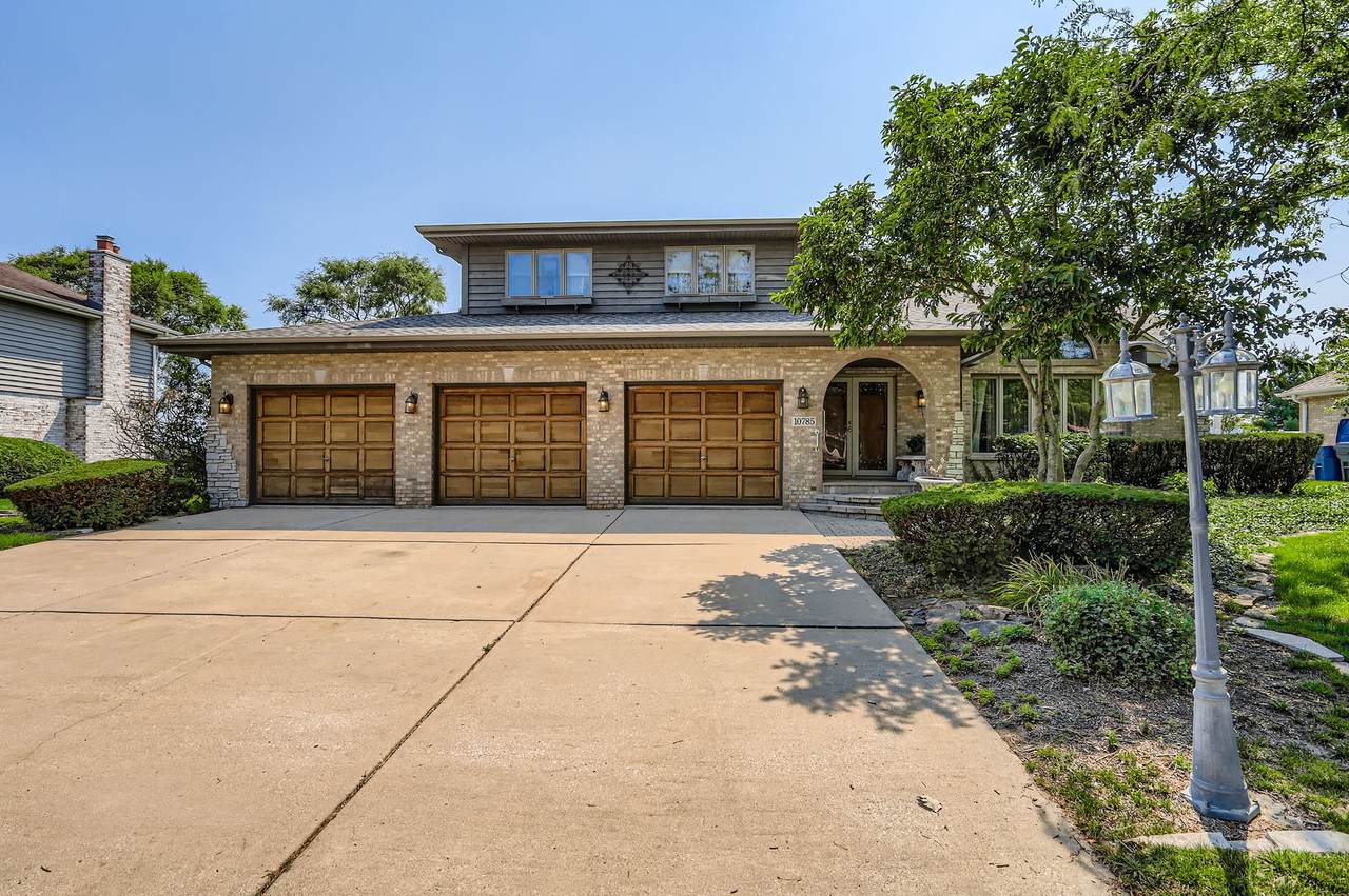 10785 Ashford Avenue - Photo 1