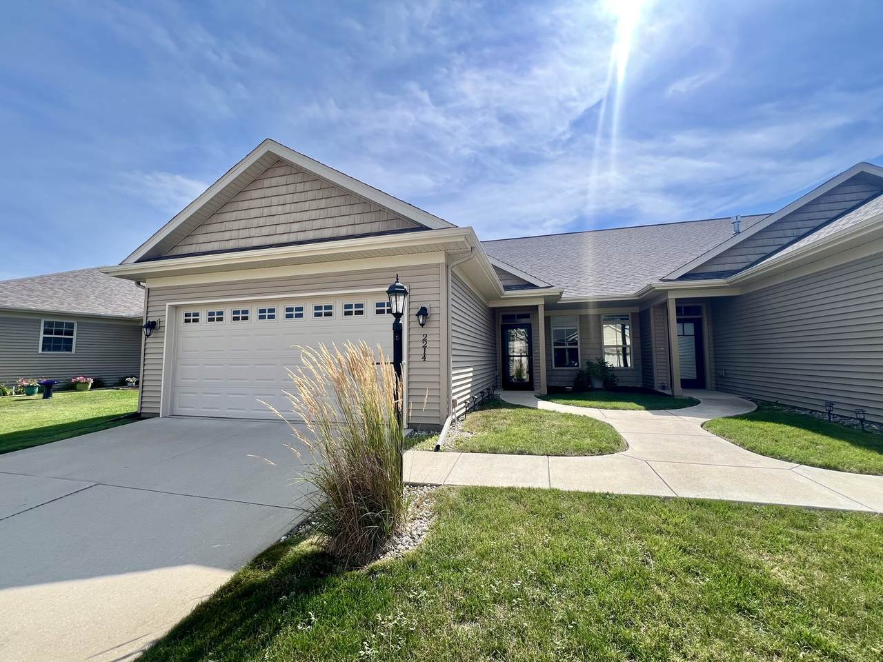 2214 Stonebrooke Court - Photo 1