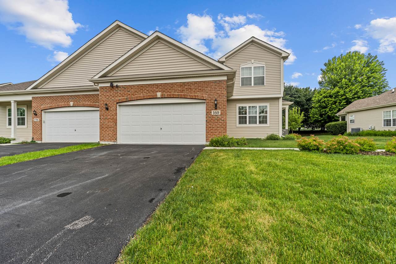 160 Valencia Parkway - Photo 1