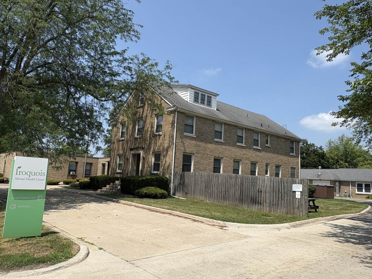 411 Division Street - Photo 1