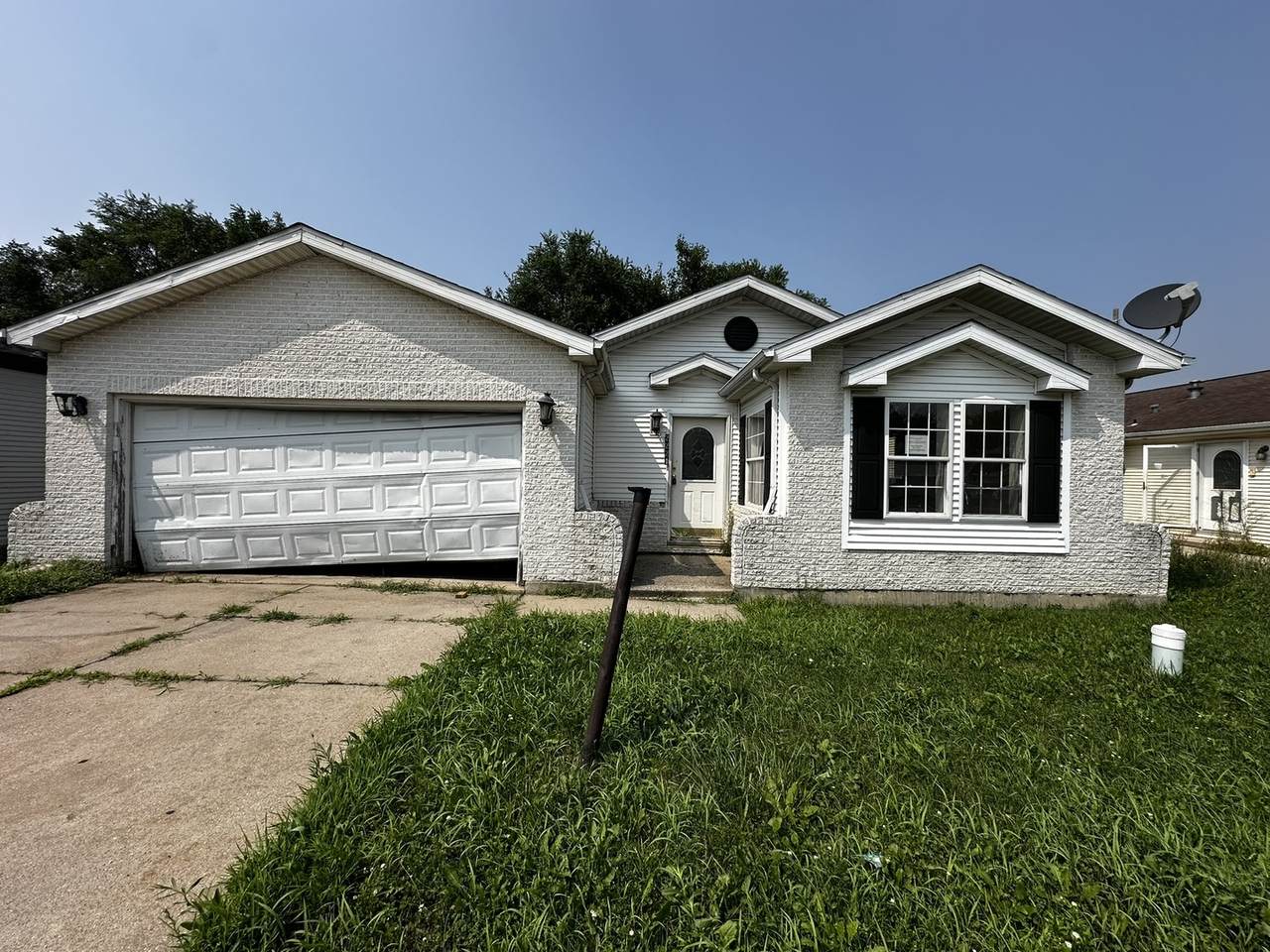 2221 Rush Street - Photo 1
