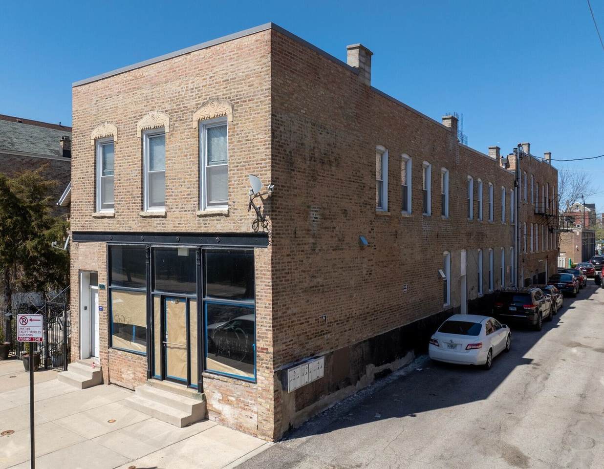 1616 18th Place - Photo 1