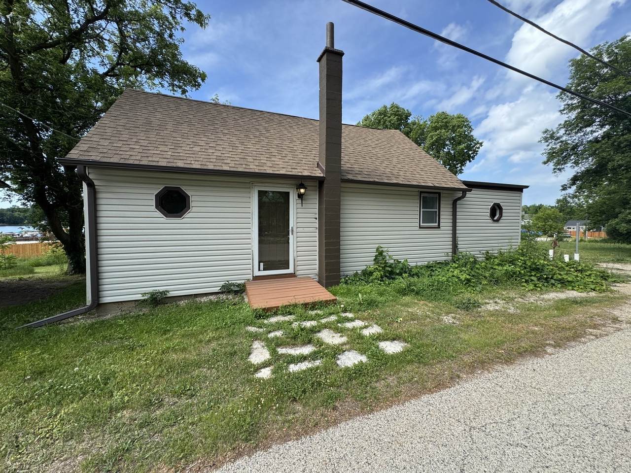 42309 Woodbine Avenue - Photo 1