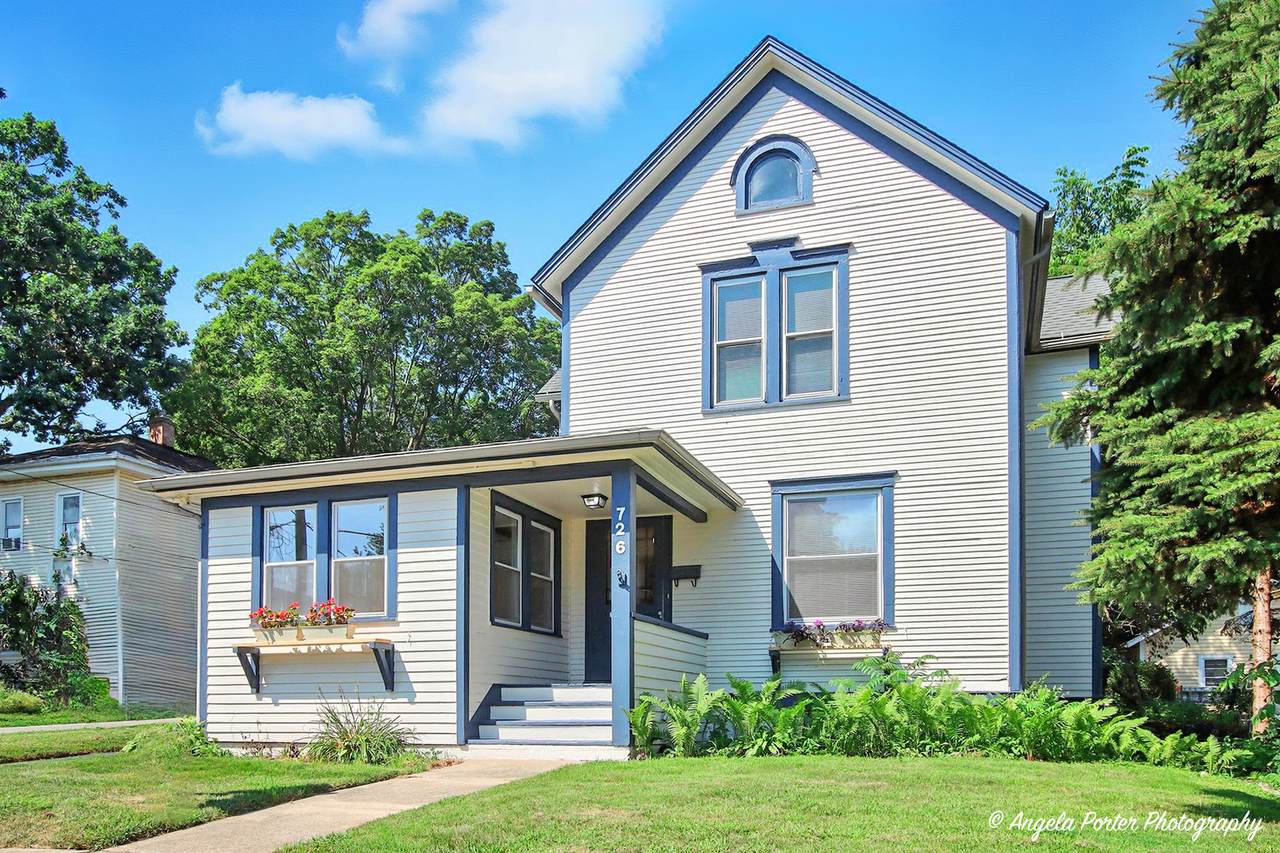 726 North Avenue - Photo 1