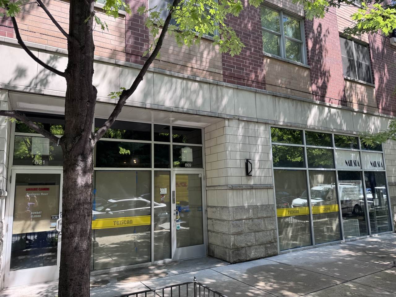 869 Larrabee Street - Photo 1