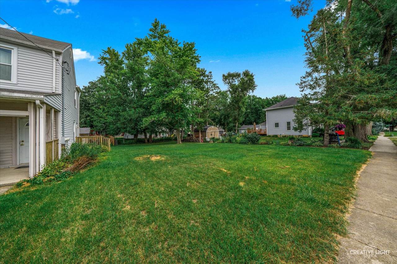 205 Center Street - Photo 1