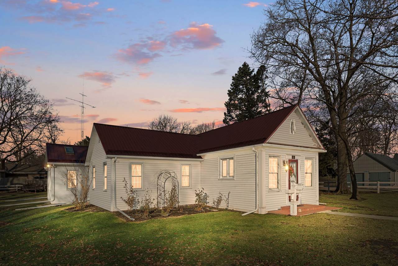 516 2nd Street - Photo 1