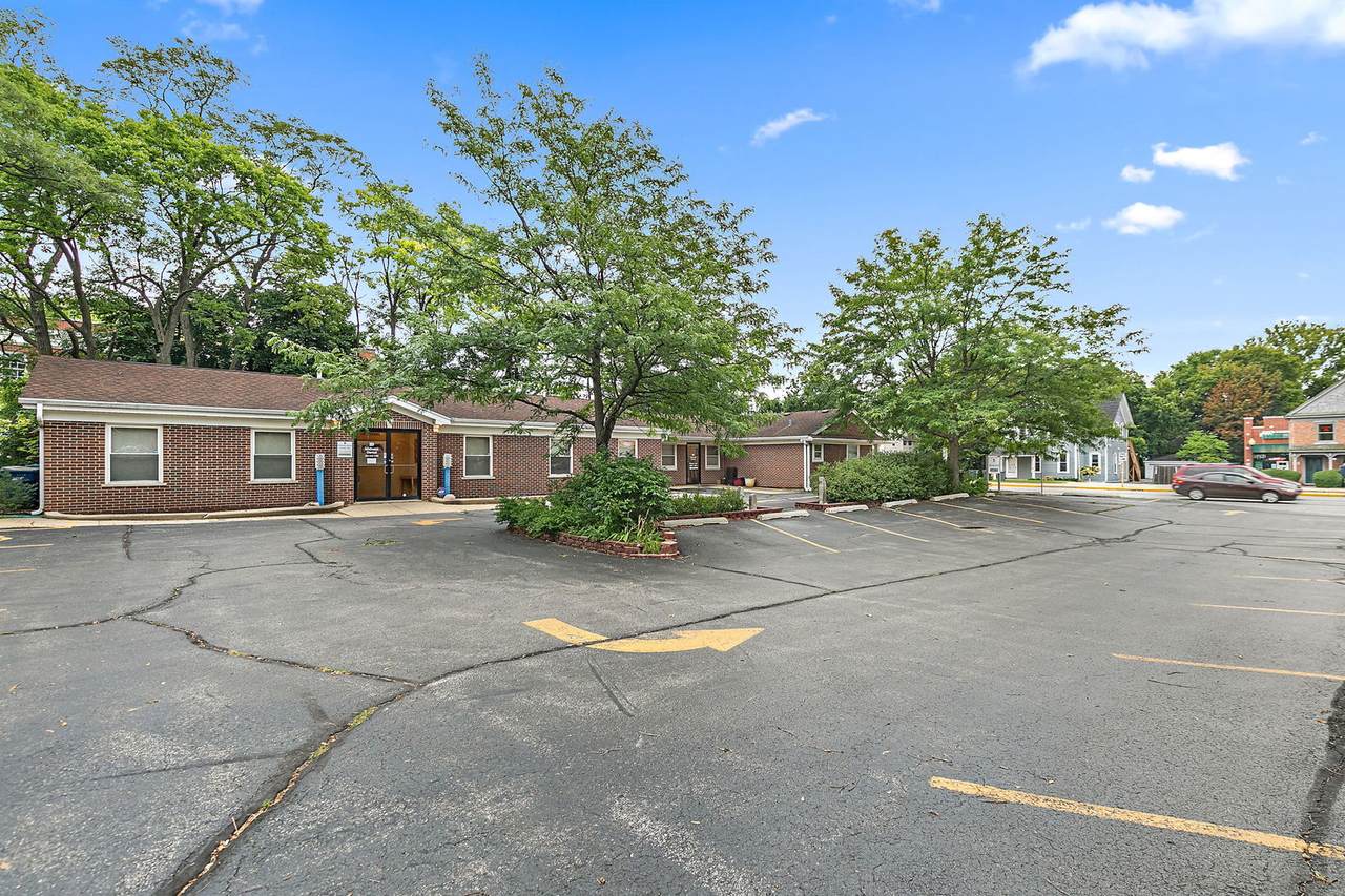 712 Main Street - Photo 1