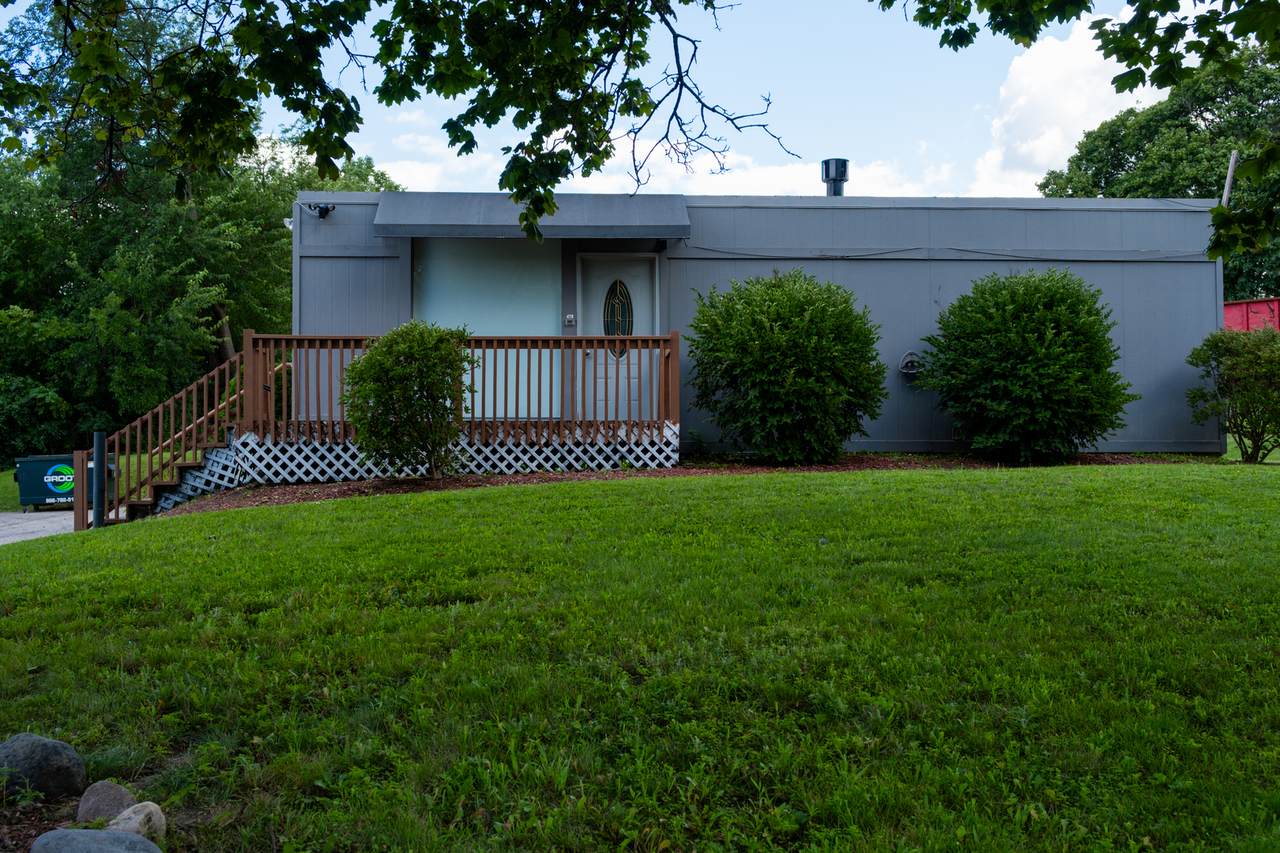 1061 Villa Street - Photo 1