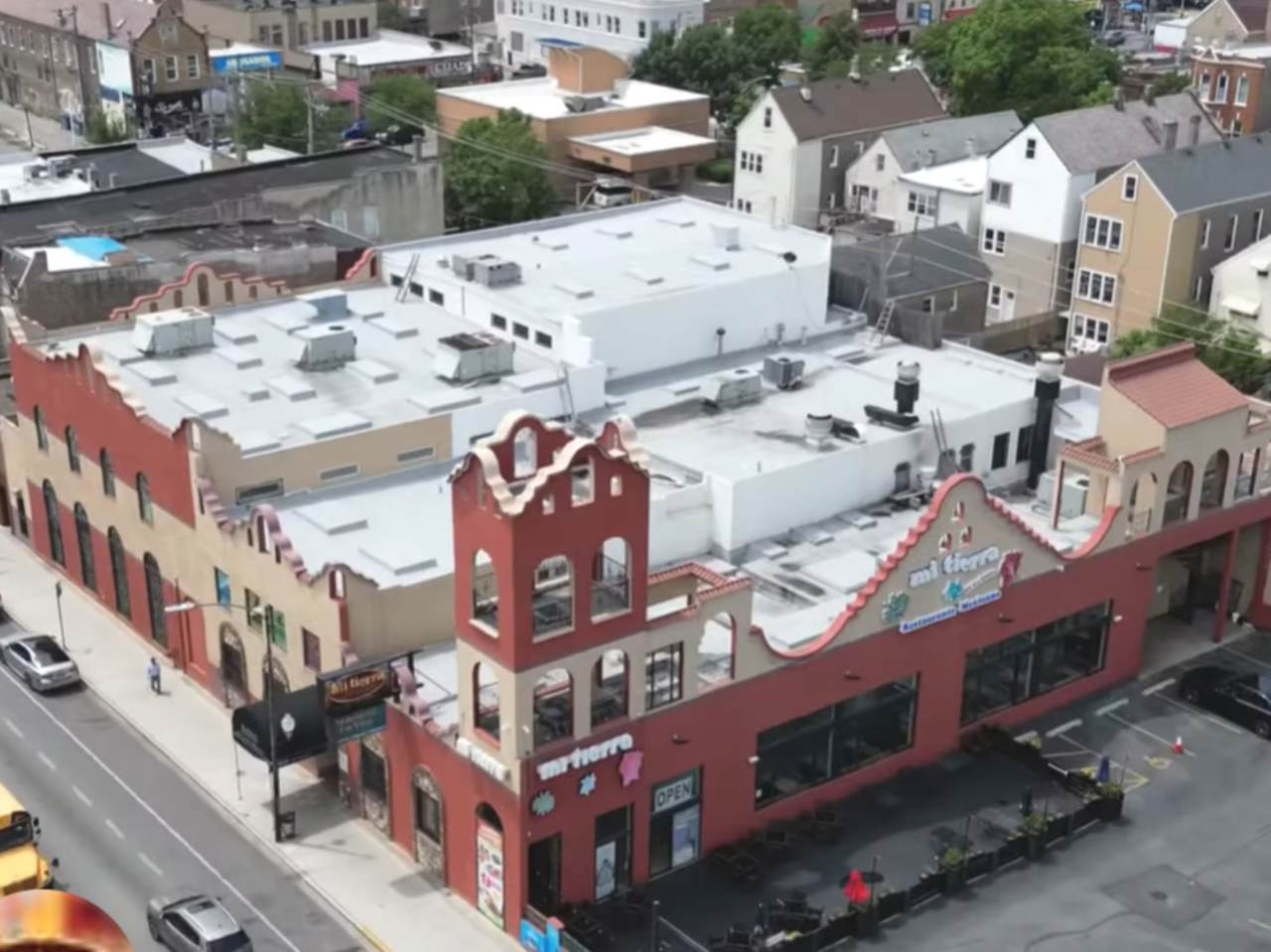 2528 Kedzie Avenue - Photo 1