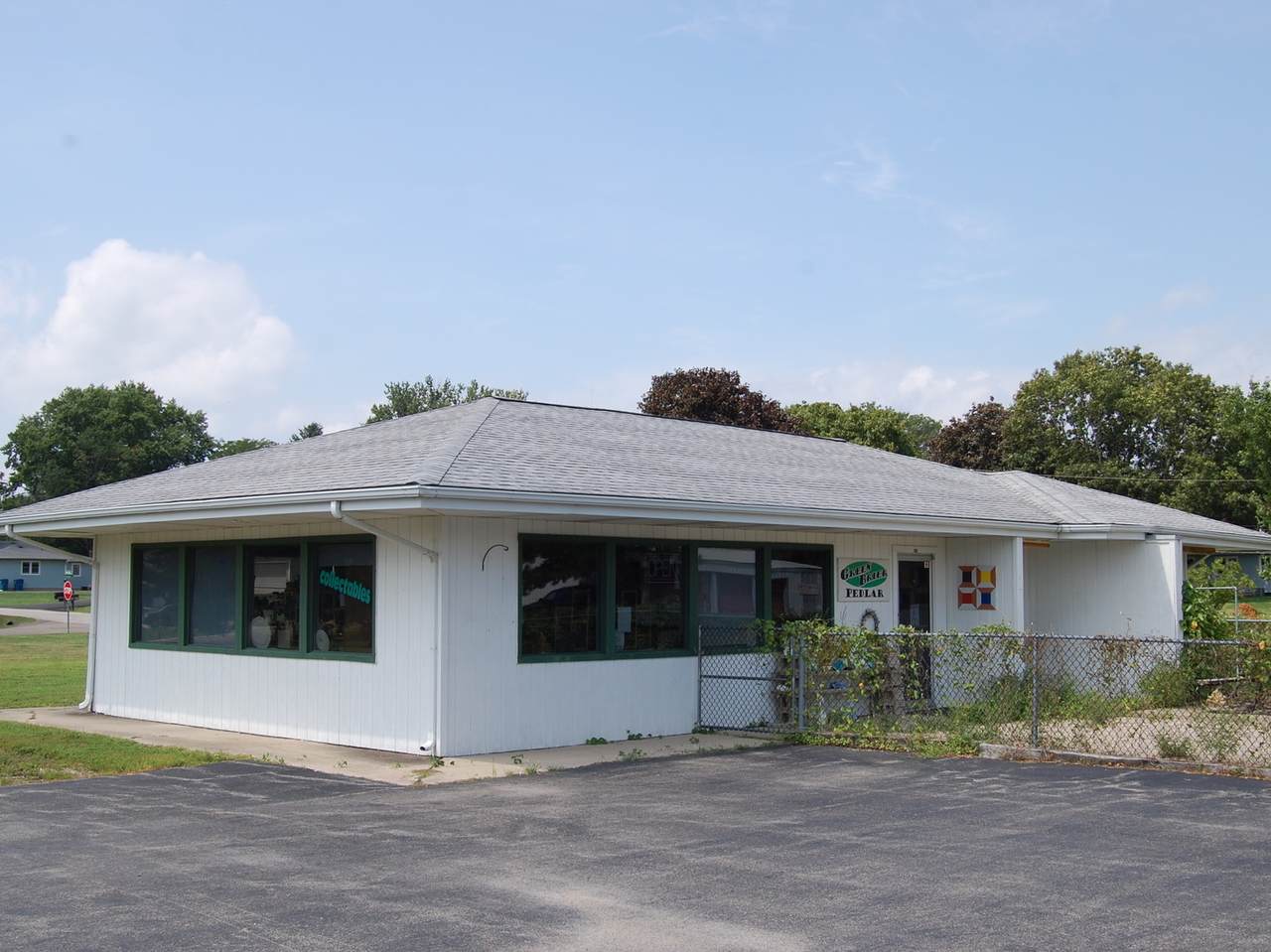 909 Green Ridge Avenue - Photo 1