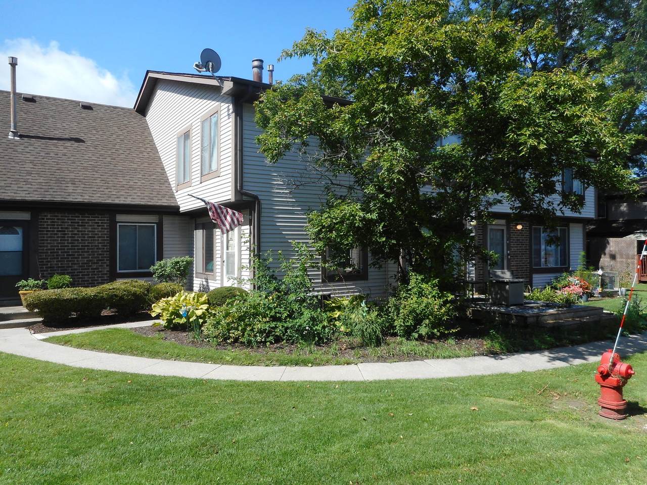 1729 Raintree Court - Photo 1