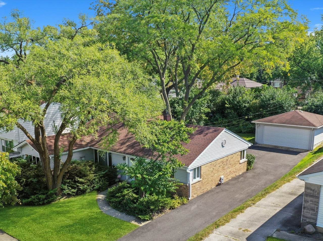 243 Indianwood Boulevard - Photo 1