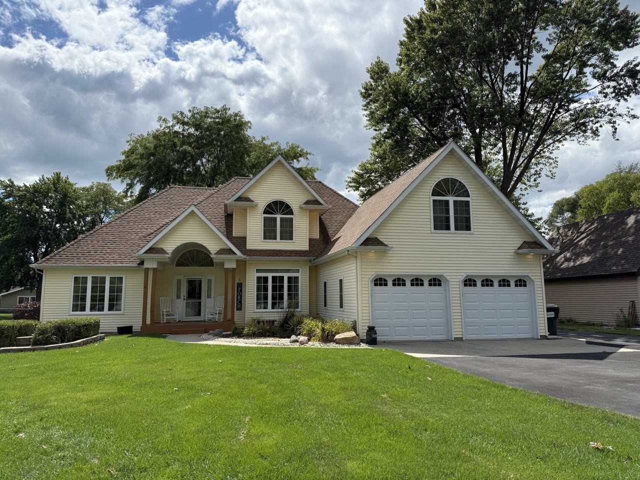 6035 Northern Drive - Photo 1