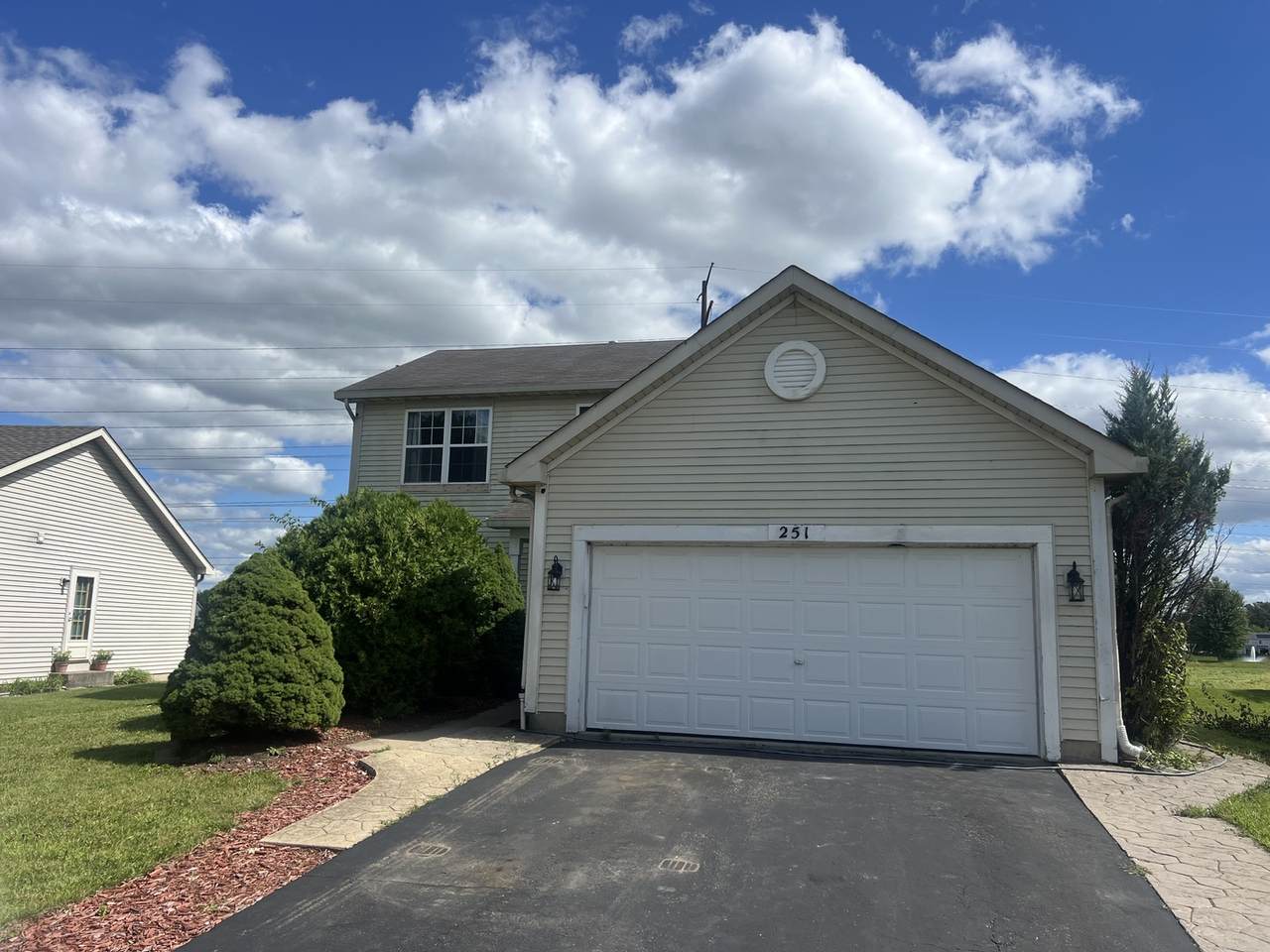 251 Summerfield Drive - Photo 1