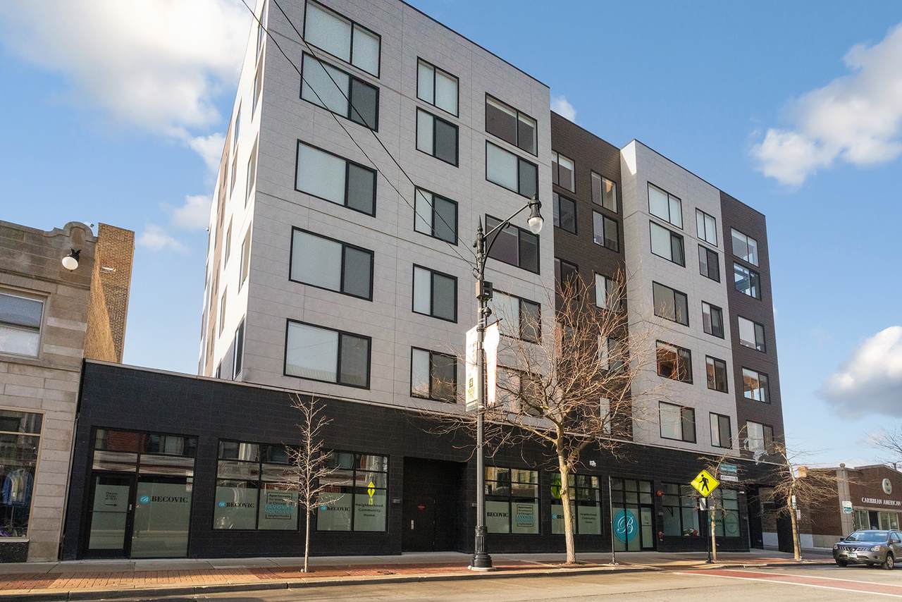 1531 Howard Avenue - Photo 1