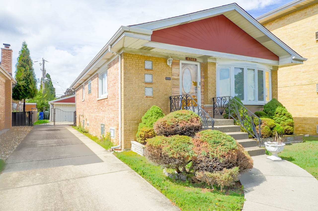 4748 Newland Avenue - Photo 1