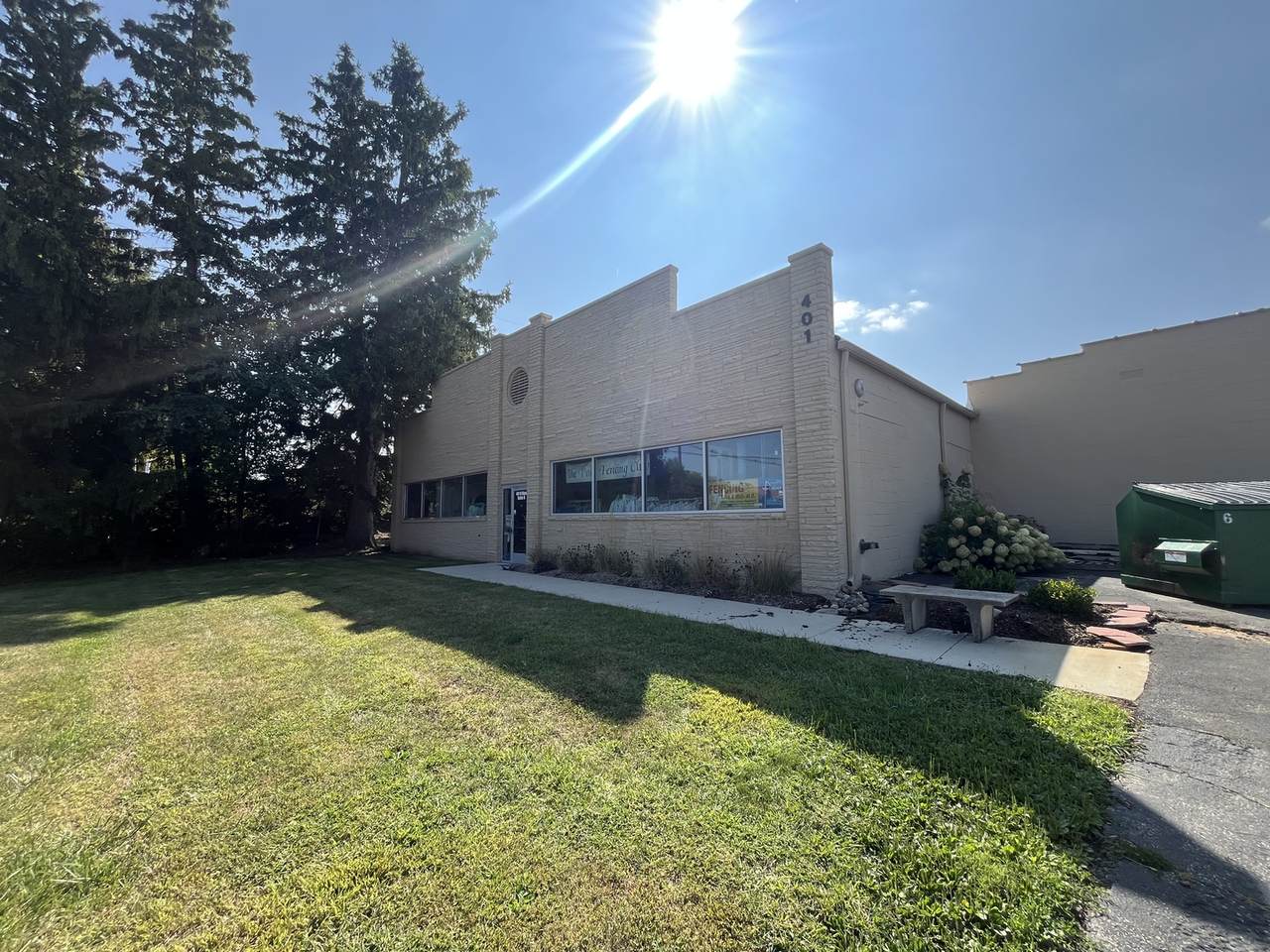 401 Vine Street - Photo 1