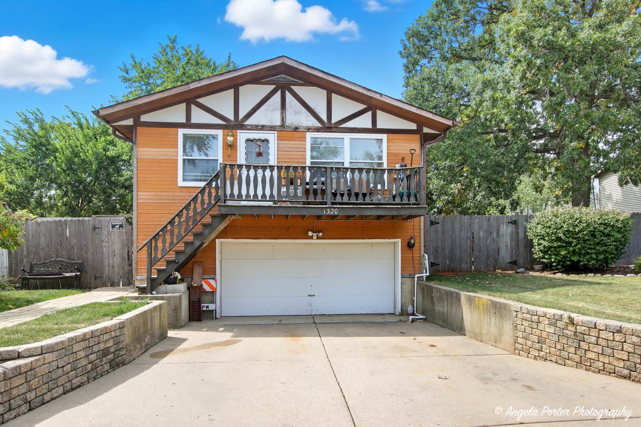 1320 Glenview Court - Photo 1