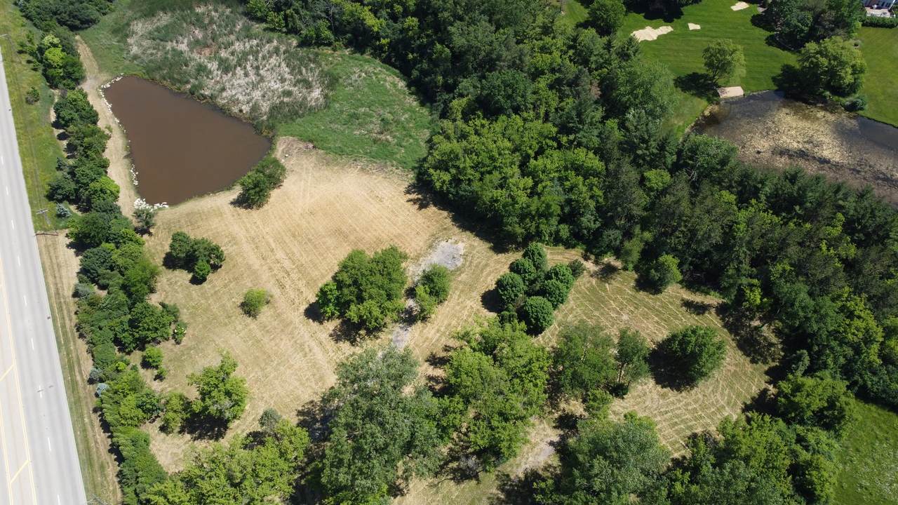 303 Algonquin Road - Photo 1