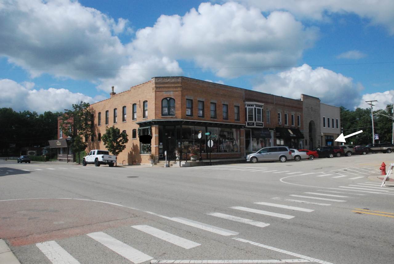 5613 Broadway Street - Photo 1