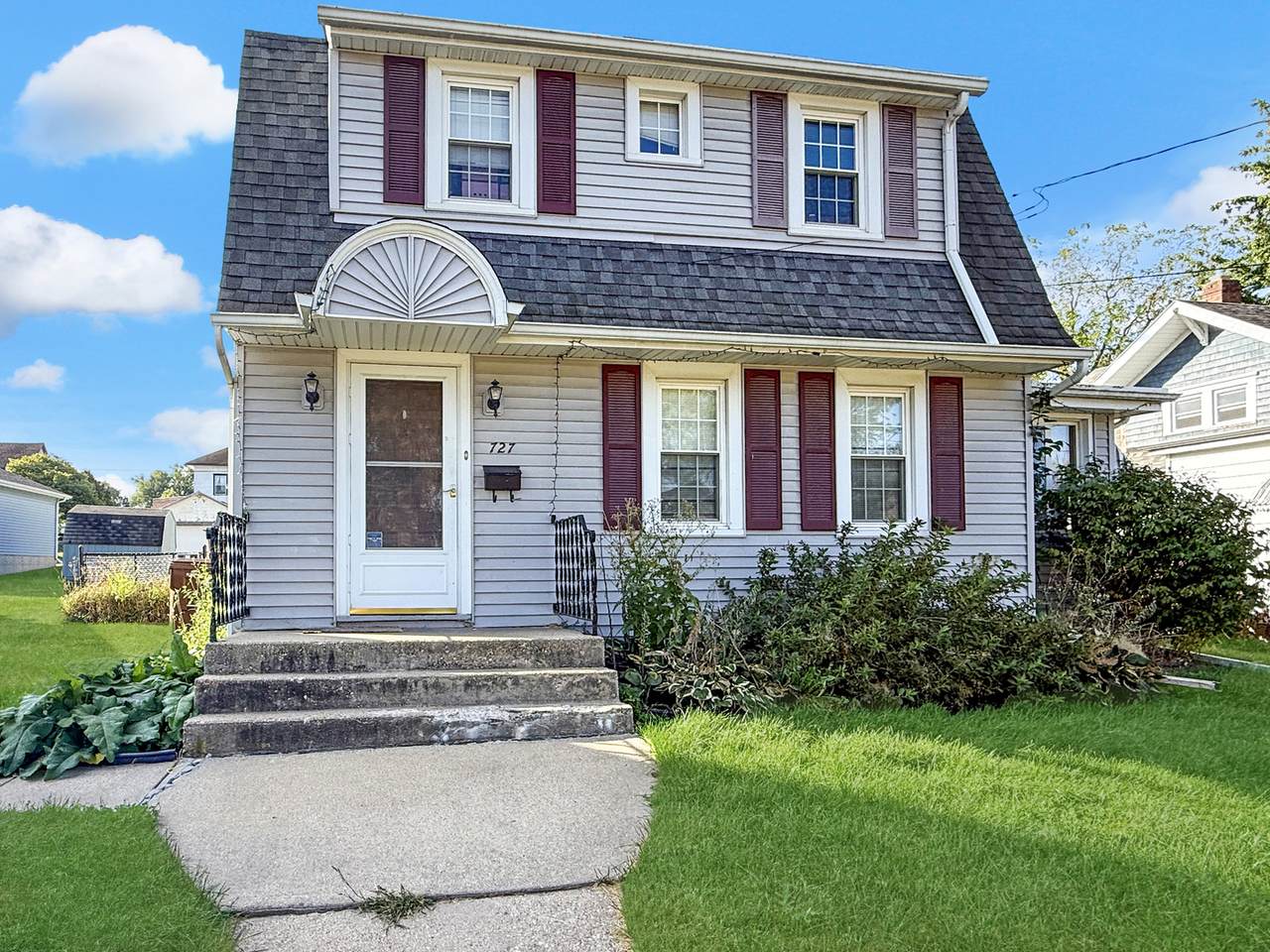 727 Garden Street - Photo 1