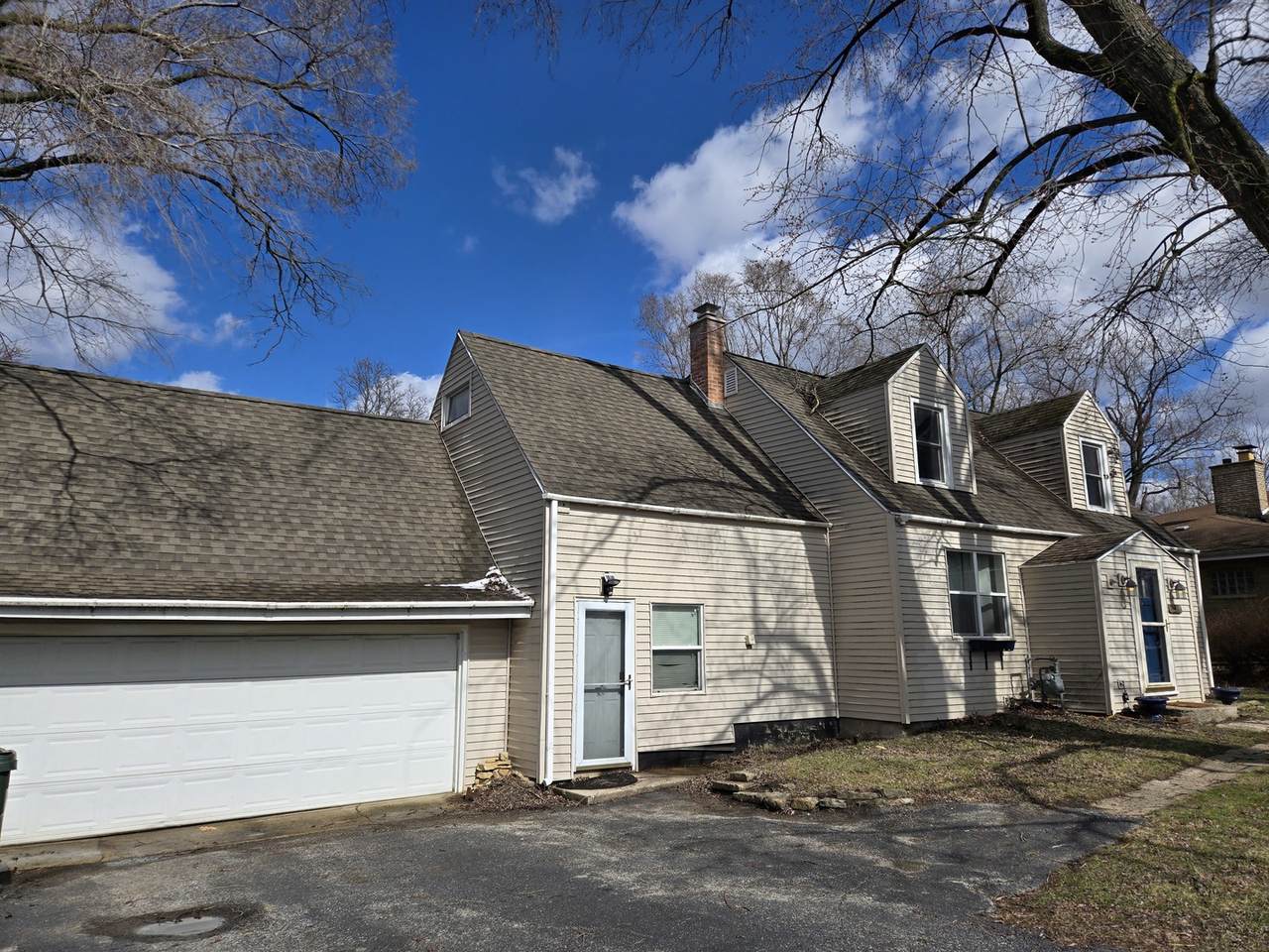 16517 Plainview Drive - Photo 1