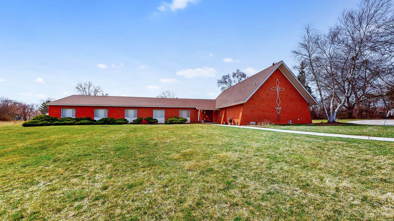 4100 Maple Avenue - Photo 1